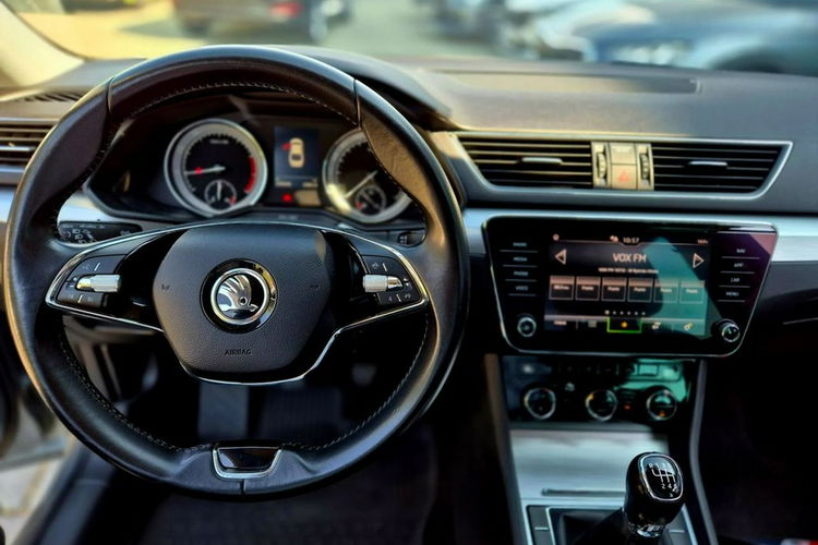 Skoda Superb Salon PL 1wł serwis ASO bezwypadkowy Rok Gwarancji zdjęcie 18
