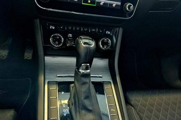 Skoda Superb Salon PL 1wł bezwypadkowy Rok Gwarancji FV 23% zdjęcie 21
