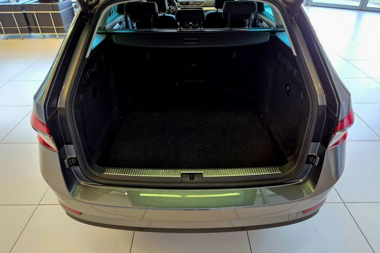 Skoda Superb Salon PL 1wł bezwypadkowy Rok Gwarancji FV 23% zdjęcie 27