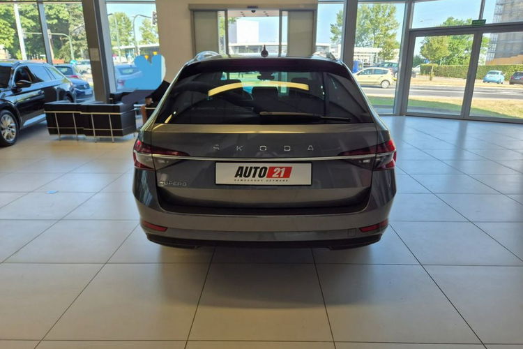 Skoda Superb Salon PL 1wł bezwypadkowy Rok Gwarancji FV 23% zdjęcie 4
