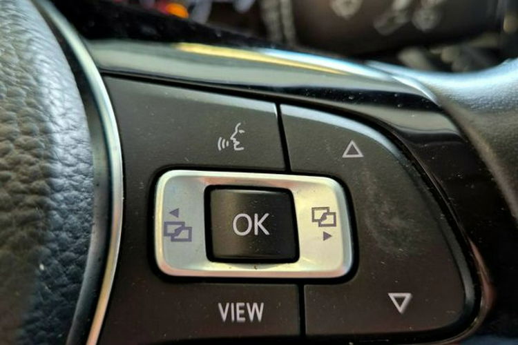 Volkswagen T-Roc Full ASO Rok Gwarancji Autoryzowany Dealer VAT 23% zdjęcie 18