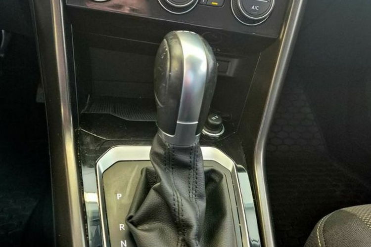 Volkswagen T-Roc Full ASO Rok Gwarancji Autoryzowany Dealer VAT 23% zdjęcie 23