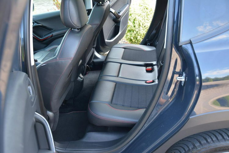 Peugeot 2008 GT-Line Grip Control ledy Navi Panorama Skóry Kamera ALU 17 FULL zdjęcie 14