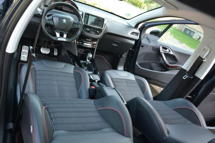 Peugeot 2008 GT-Line Grip Control ledy Navi Panorama Skóry Kamera ALU 17 FULL zdjęcie 21