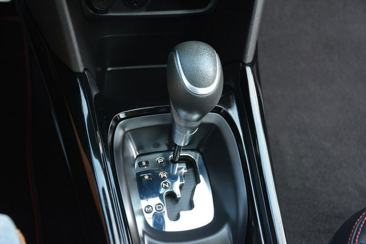 Peugeot 2008 GT-Line Grip Control ledy Navi Panorama Skóry Kamera ALU 17 FULL zdjęcie 31