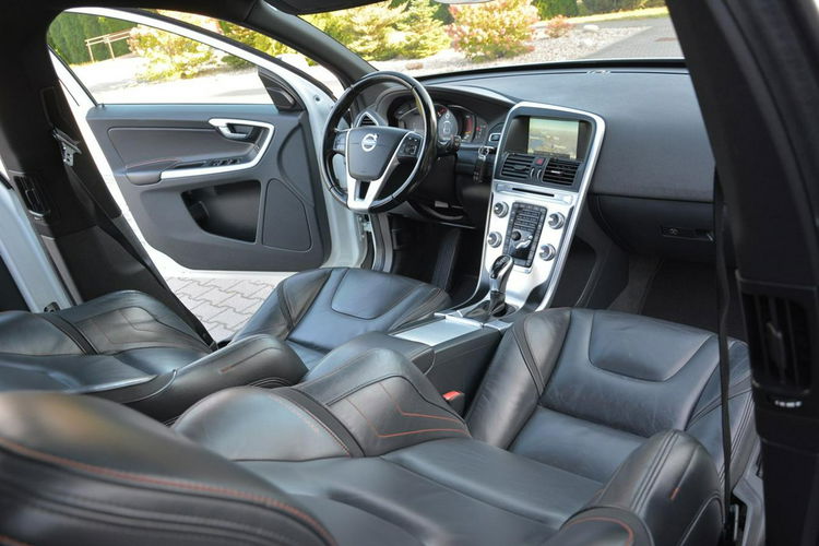 XC 60 Biała Perła Ocean Virtual Xenon Skóry Panorama Ledy Navi ASO Volvo zdjęcie 17