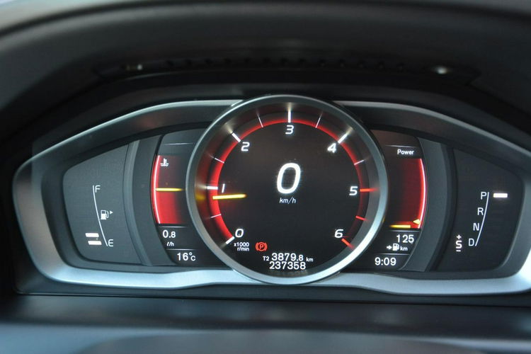 XC 60 Biała Perła Ocean Virtual Xenon Skóry Panorama Ledy Navi ASO Volvo zdjęcie 24