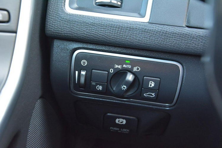 XC 60 Biała Perła Ocean Virtual Xenon Skóry Panorama Ledy Navi ASO Volvo zdjęcie 29
