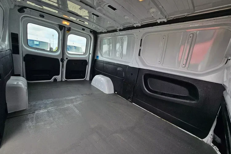 Opel Vivaro L2H1 37999zł NETTO 1.6CDTi/125KM zdjęcie 18