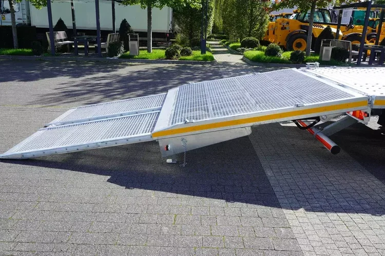 Mercedes Actros 1840 / NOWA ocynkowana laweta 9.2 m / kab. sypialna zdjęcie 16