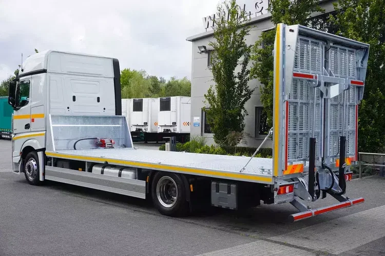 Mercedes Actros 1840 / NOWA ocynkowana laweta 9.2 m / kab. sypialna zdjęcie 9