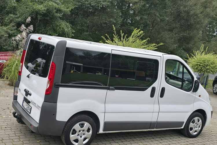 Opel Vivaro 2.0 dCi 8-osobowy / Bezwypadkowy / ZADBANY zdjęcie 11