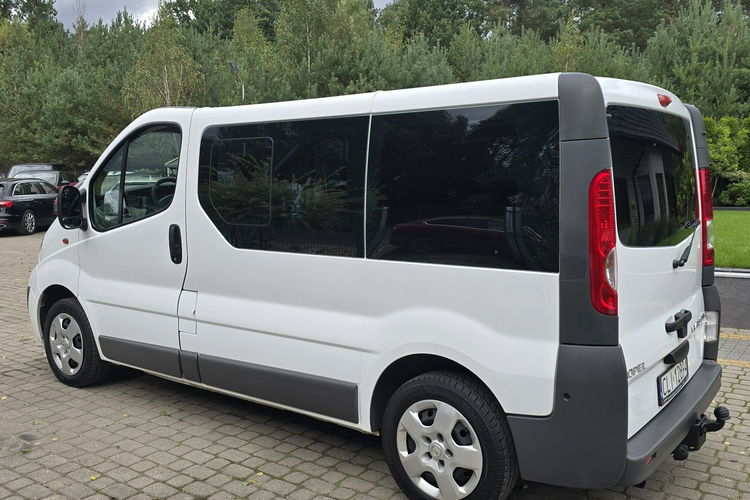 Opel Vivaro 2.0 dCi 8-osobowy / Bezwypadkowy / ZADBANY zdjęcie 13