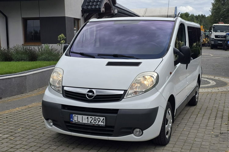 Opel Vivaro 2.0 dCi 8-osobowy / Bezwypadkowy / ZADBANY zdjęcie 3