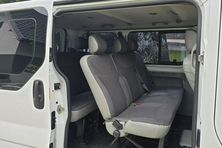 Opel Vivaro 2.0 dCi 8-osobowy / Bezwypadkowy / ZADBANY zdjęcie 5