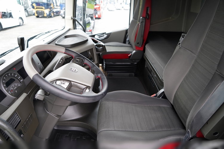 Volvo FH 500 / I-SAVE / KLIMATYZACJA POSTOJOWA / 2021 ROK / PO KONTRAKCIE SERWISOWYM zdjęcie 25