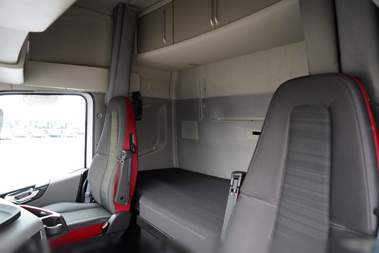 Volvo FH 500 / I-SAVE / KLIMATYZACJA POSTOJOWA / 2021 ROK / PO KONTRAKCIE SERWISOWYM zdjęcie 26