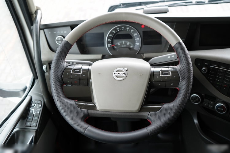 Volvo FH 500 / I-SAVE / KLIMATYZACJA POSTOJOWA / 2021 ROK / PO KONTRAKCIE SERWISOWYM zdjęcie 29