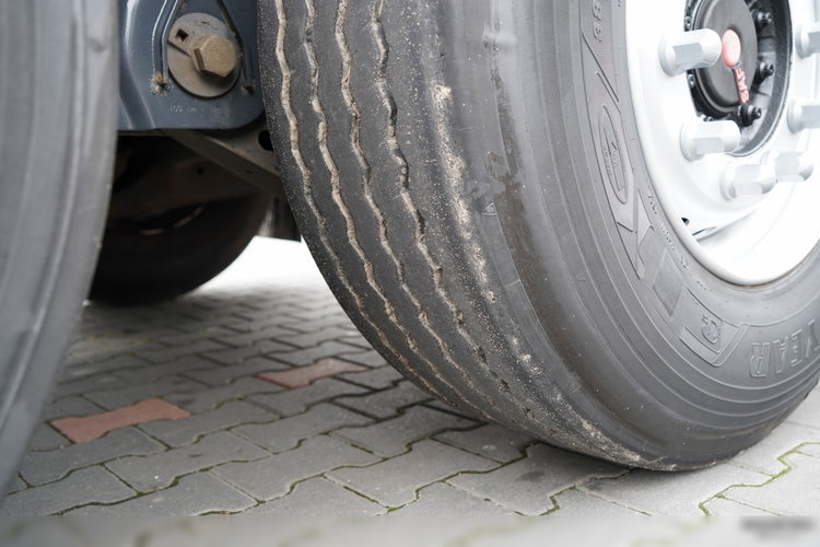 Wielton / FIRANKA STANDARD / MULDA DO STALI - 9 M  / OŚ PODNOSZONA / SAF / DACH PODNOSZONY / zdjęcie 23