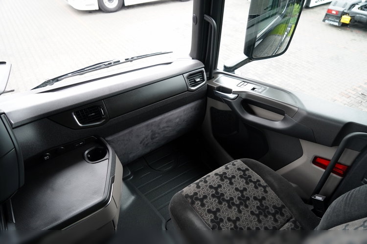 Scania S 500 / RETARDER / KLIMATYZACJA POSTOJOWA / NAVI / PO KONTRAKCIE SERWISOWYM zdjęcie 27