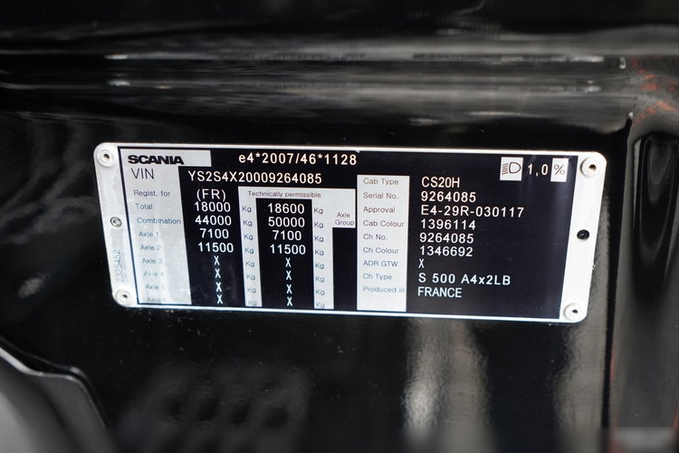 Scania S 500 / RETARDER / KLIMATYZACJA POSTOJOWA / NAVI / PO KONTRAKCIE SERWISOWYM zdjęcie 32