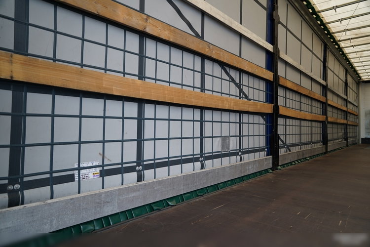 Wielton / FIRANKA / STANDARD / OŚ PODNOSZONA / PLANDEKA ZBROJONA zdjęcie 16