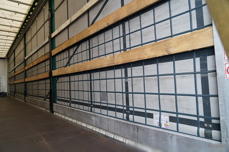 Wielton / FIRANKA / STANDARD / OŚ PODNOSZONA / PLANDEKA ZBROJONA zdjęcie 17