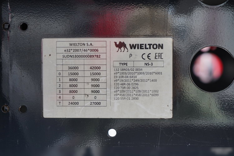 Wielton / FIRANKA / STANDARD / OŚ PODNOSZONA / PLANDEKA ZBROJONA zdjęcie 26