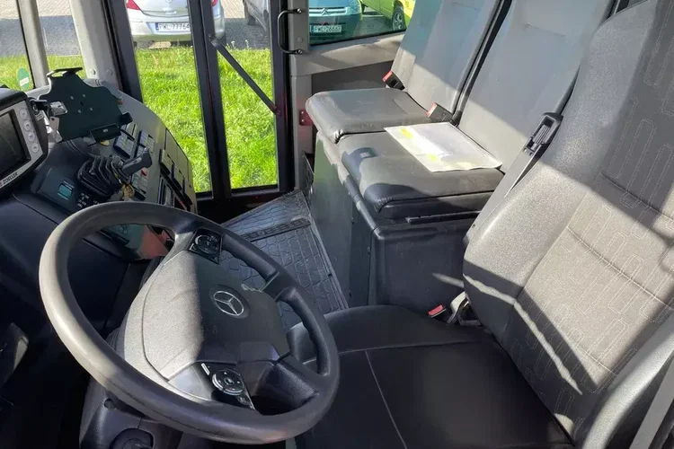 Mercedes MB ECONIC 1835 ŚMIECIARKA ZOLLER MEDIUM X2 zdjęcie 9