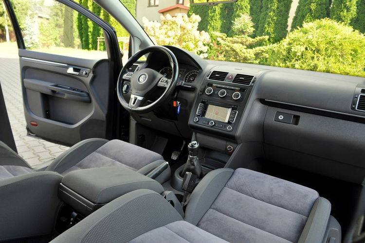 Volkswagen Touran 2.0TDI(140KM) Lift Duża Navi Panorama Alcantara Chrom Reling Alu16"ASO zdjęcie 24