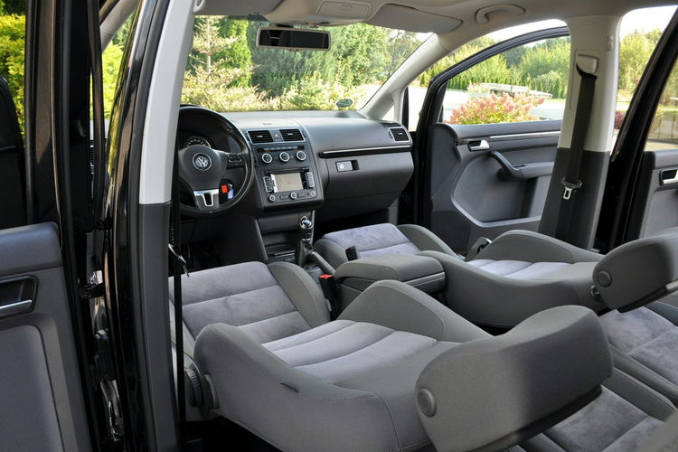 Volkswagen Touran 2.0TDI(140KM) Lift Duża Navi Panorama Alcantara Chrom Reling Alu16"ASO zdjęcie 27