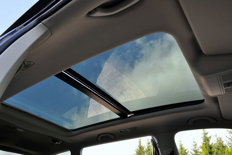 Volkswagen Touran 2.0TDI(140KM) Lift Duża Navi Panorama Alcantara Chrom Reling Alu16"ASO zdjęcie 30