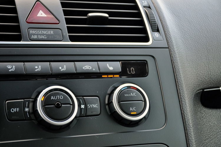 Volkswagen Touran 2.0TDI(140KM) Lift Duża Navi Panorama Alcantara Chrom Reling Alu16"ASO zdjęcie 32