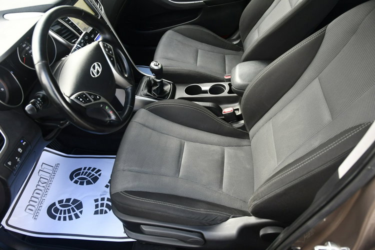 Hyundai i30 1.6benz Ledy. .Navigacja.Tempomat.El.szyby.Centralka.SERWIS zdjęcie 15