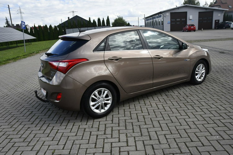 Hyundai i30 1.6benz Ledy. .Navigacja.Tempomat.El.szyby.Centralka.SERWIS zdjęcie 9