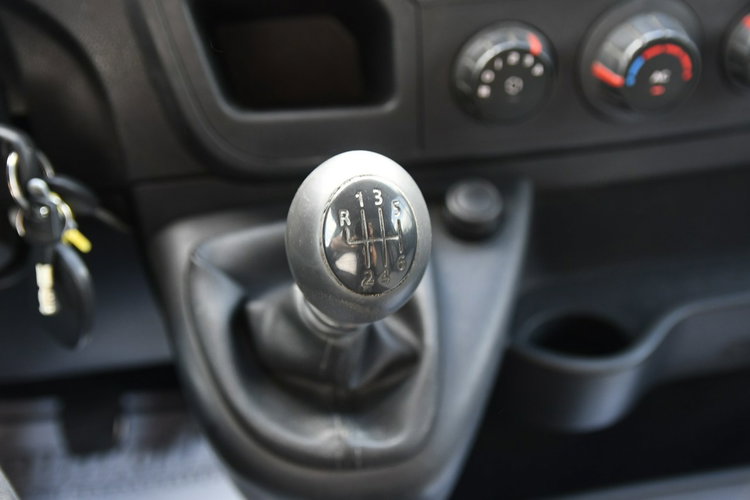 Renault Master 2.3Dci. Hak.Klimatyzacja.Parktr.Serwis.Navigacja.Keyless Go zdjęcie 23