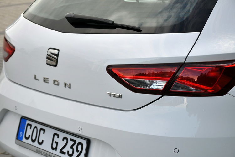 Seat Leon 1.6TDI(110KM) Biały Duża Navi Welur 2xParktronik I Wł Alu16"ASO zdjęcie 16