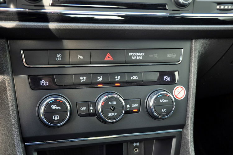 Seat Leon 1.6TDI(110KM) Biały Duża Navi Welur 2xParktronik I Wł Alu16"ASO zdjęcie 32