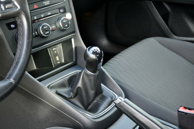Seat Leon 1.6TDI(110KM) Biały Duża Navi Welur 2xParktronik I Wł Alu16"ASO zdjęcie 33