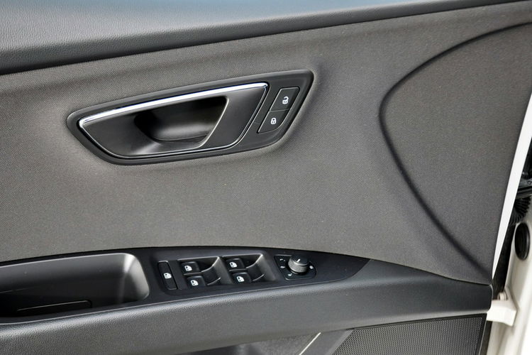 Seat Leon 1.6TDI(110KM) Biały Duża Navi Welur 2xParktronik I Wł Alu16"ASO zdjęcie 34