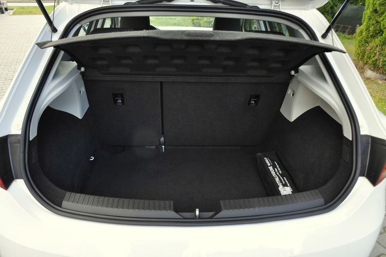 Seat Leon 1.6TDI(110KM) Biały Duża Navi Welur 2xParktronik I Wł Alu16"ASO zdjęcie 36