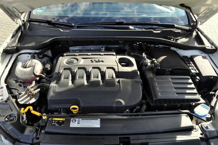 Seat Leon 1.6TDI(110KM) Biały Duża Navi Welur 2xParktronik I Wł Alu16"ASO zdjęcie 37