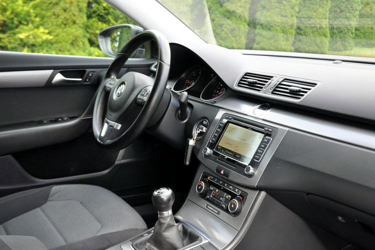 Volkswagen Passat 2.0TDI(140KM) Duża Navi Klimatronik El.Fotel Welur Reling Alu17"ASO VW zdjęcie 18