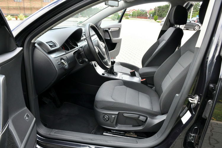 Volkswagen Passat 2.0TDI(140KM) Duża Navi Klimatronik El.Fotel Welur Reling Alu17"ASO VW zdjęcie 21