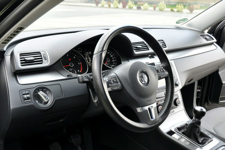 Volkswagen Passat 2.0TDI(140KM) Duża Navi Klimatronik El.Fotel Welur Reling Alu17"ASO VW zdjęcie 22