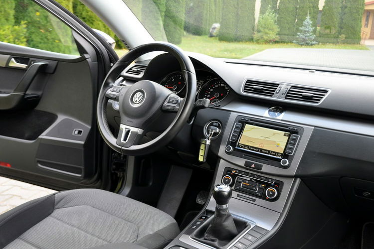 Volkswagen Passat 2.0TDI(140KM) Duża Navi Klimatronik El.Fotel Welur Reling Alu17"ASO VW zdjęcie 26