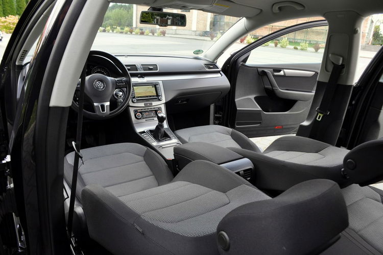 Volkswagen Passat 2.0TDI(140KM) Duża Navi Klimatronik El.Fotel Welur Reling Alu17"ASO VW zdjęcie 28