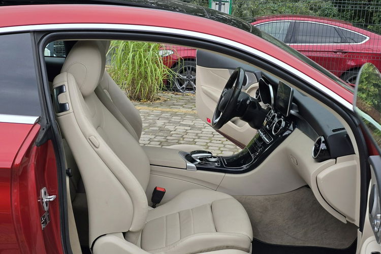 Mercedes C 300 C300 245KM Coupe / Bezwypadkowa / ZADBANA zdjęcie 23