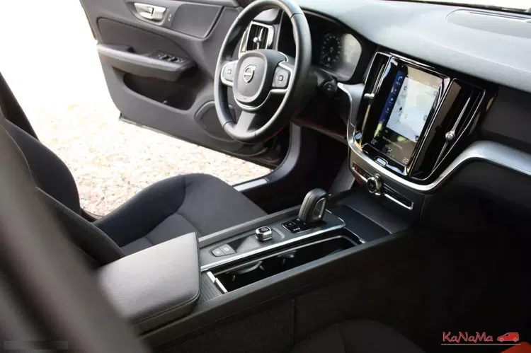 Volvo v60 zdjęcie 23