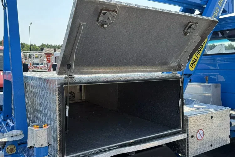 Mercedes Sprinter zdjęcie 19